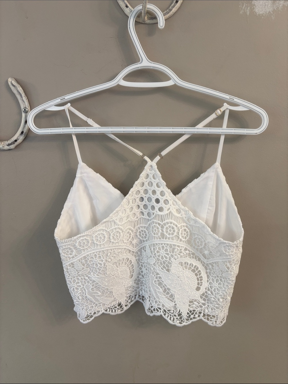 Abercrombie & Fitch White Eyelet Lace Bralette - Picture 2 of 3
